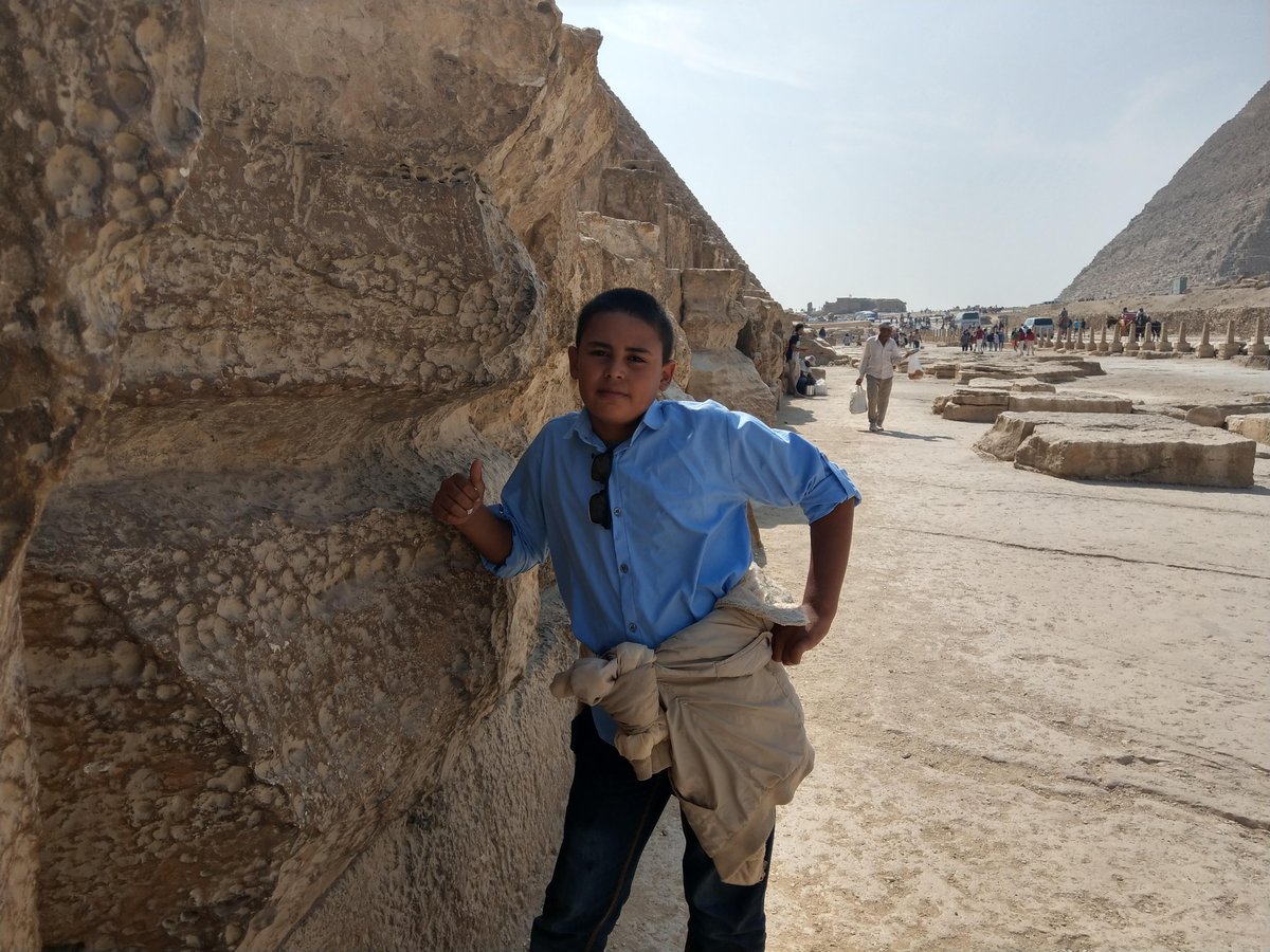 Pyramids of Giza, Egypt – Instant Friends Over Food photo 2
