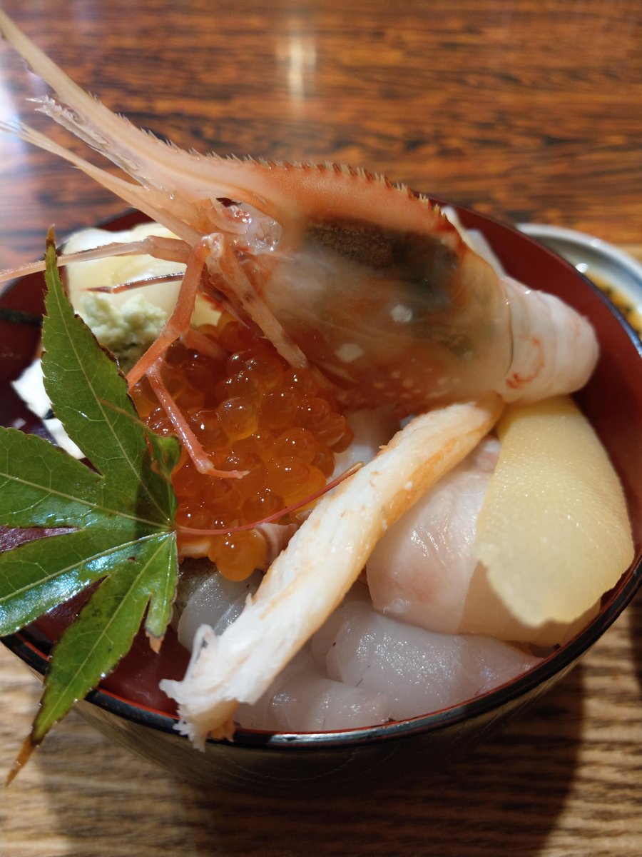 Fresh Seafood Bowl, Hokkaido Autumn