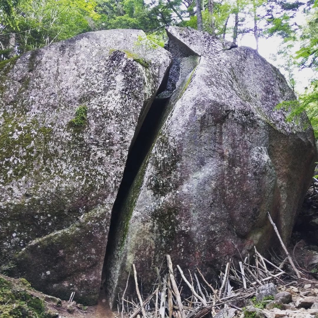Alpine Rock Formations & Valley Views, Yamanashi photo 2