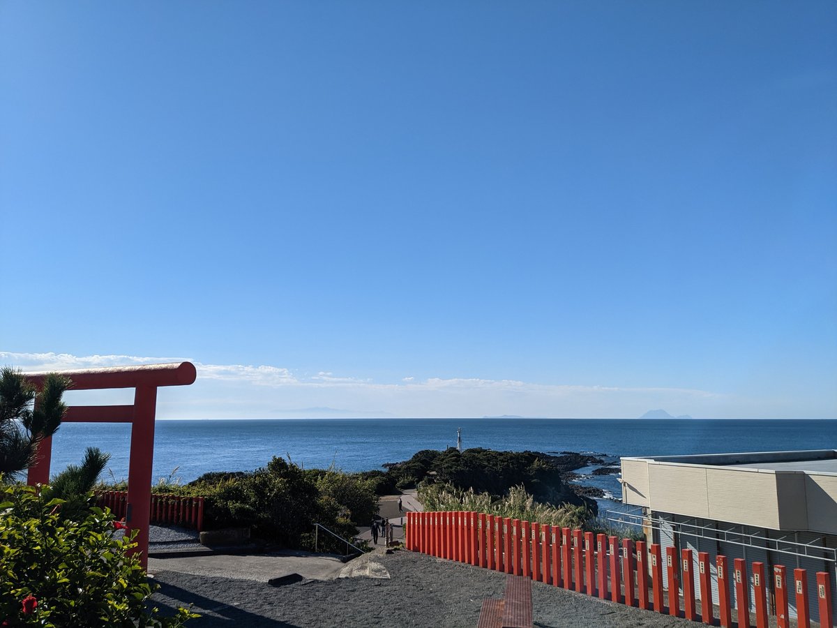 Kirishima Shrine, Ibusuki – Morning Light & Sacred Grounds photo 2