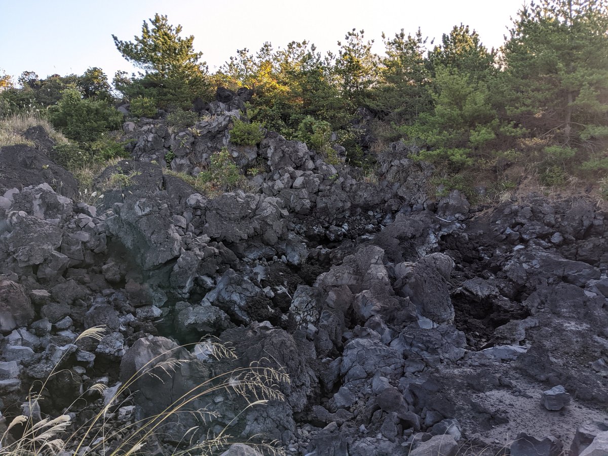 Dawn at an Open-Air Onsen, Kagoshima โ with Sakurajima in View photo 4