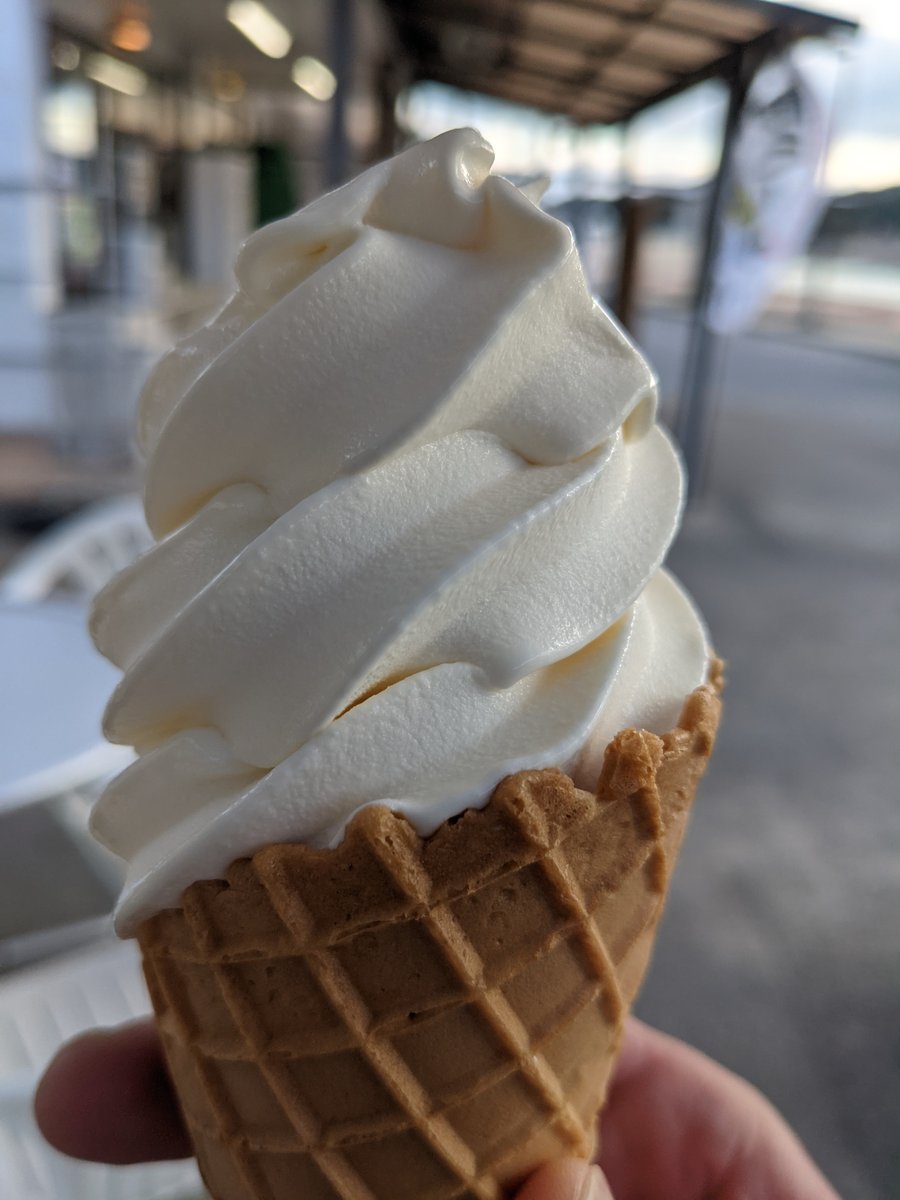 Soft-serve Ice Cream in Hakatacho-Kanoura, Imabari