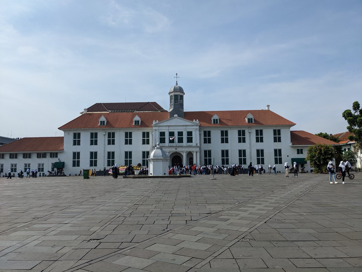 Taman Sari Palace, West Jakarta — September's Serene Square photo 3