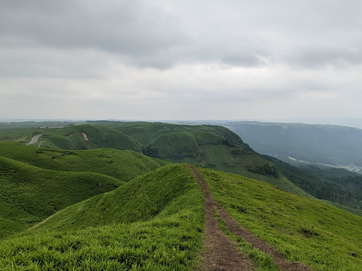 Mt. Aso's Lush May Slopes, Yamada, Kumamoto photo 4