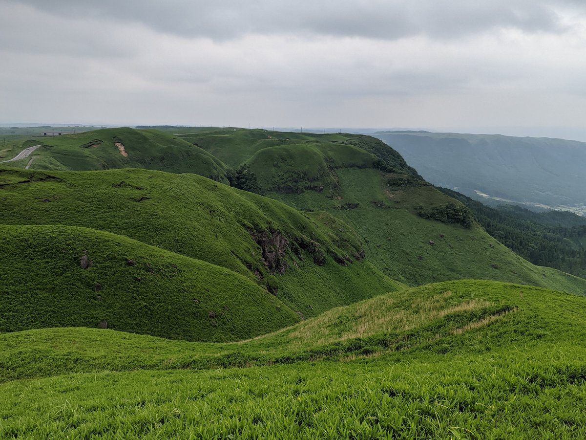 Mt. Aso's Lush May Slopes, Yamada, Kumamoto photo 5