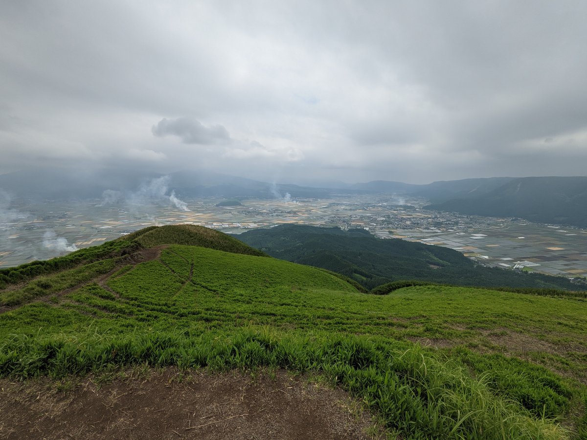 Mt. Aso's Lush May Slopes, Yamada, Kumamoto photo 7