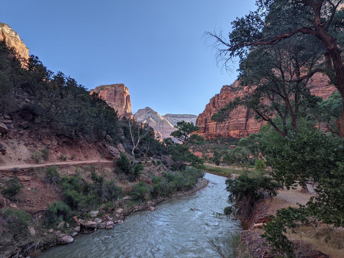 Red Rock Canyon, Utah — Desert River Glow