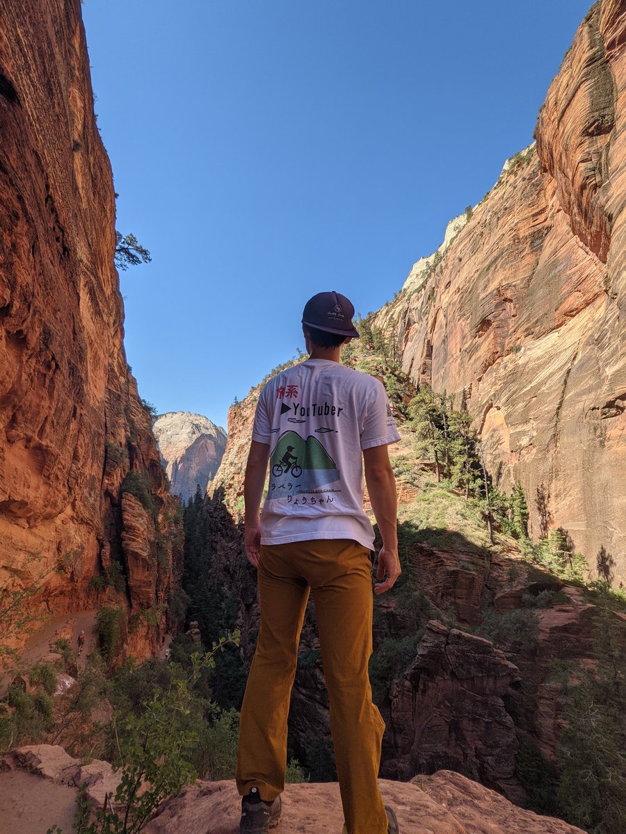 Desert Canyon Hike in Utah, June photo 3