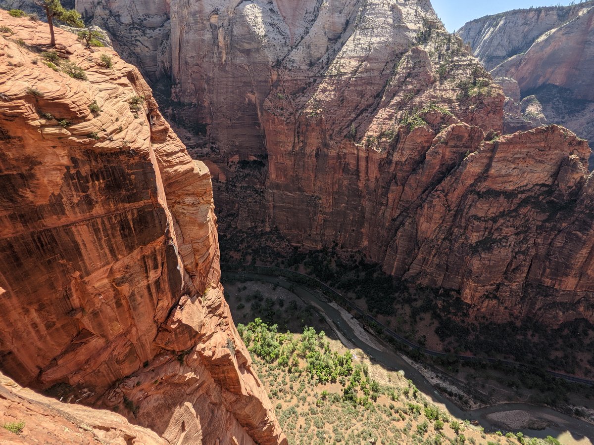 Desert Canyon Hike in Utah, June photo 9