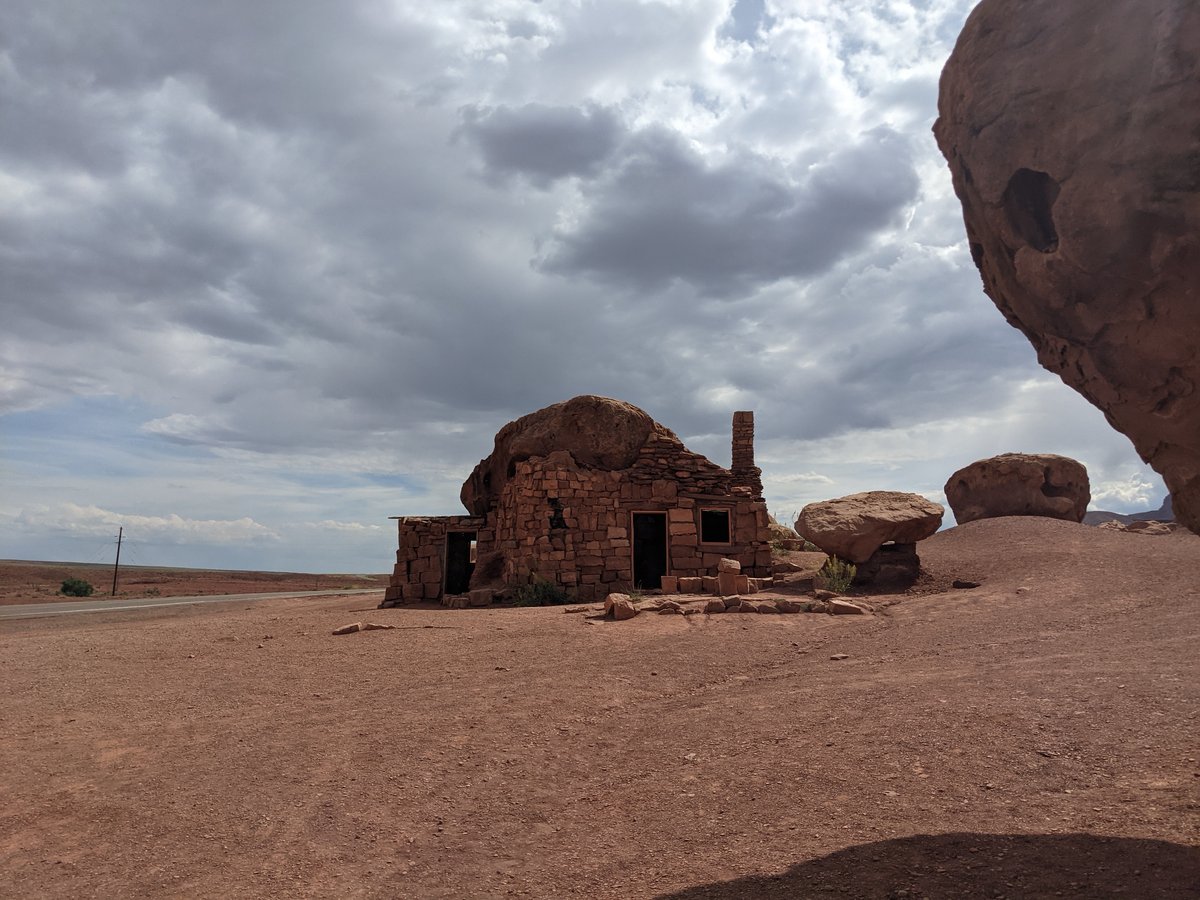 Desert Ruins and Red Rock Formations, Arizona photo 3