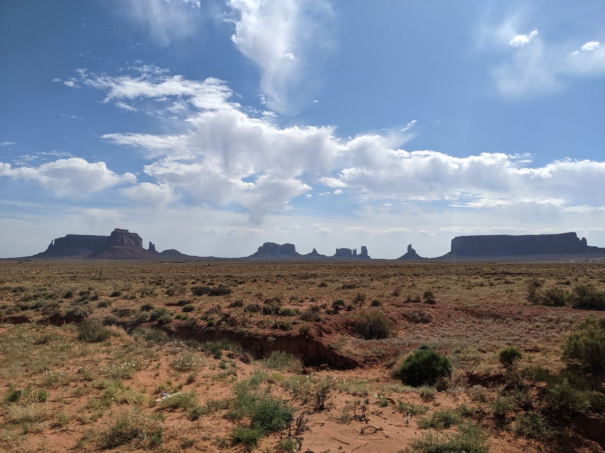 Monument Valley from Halchita, Utah photo 2