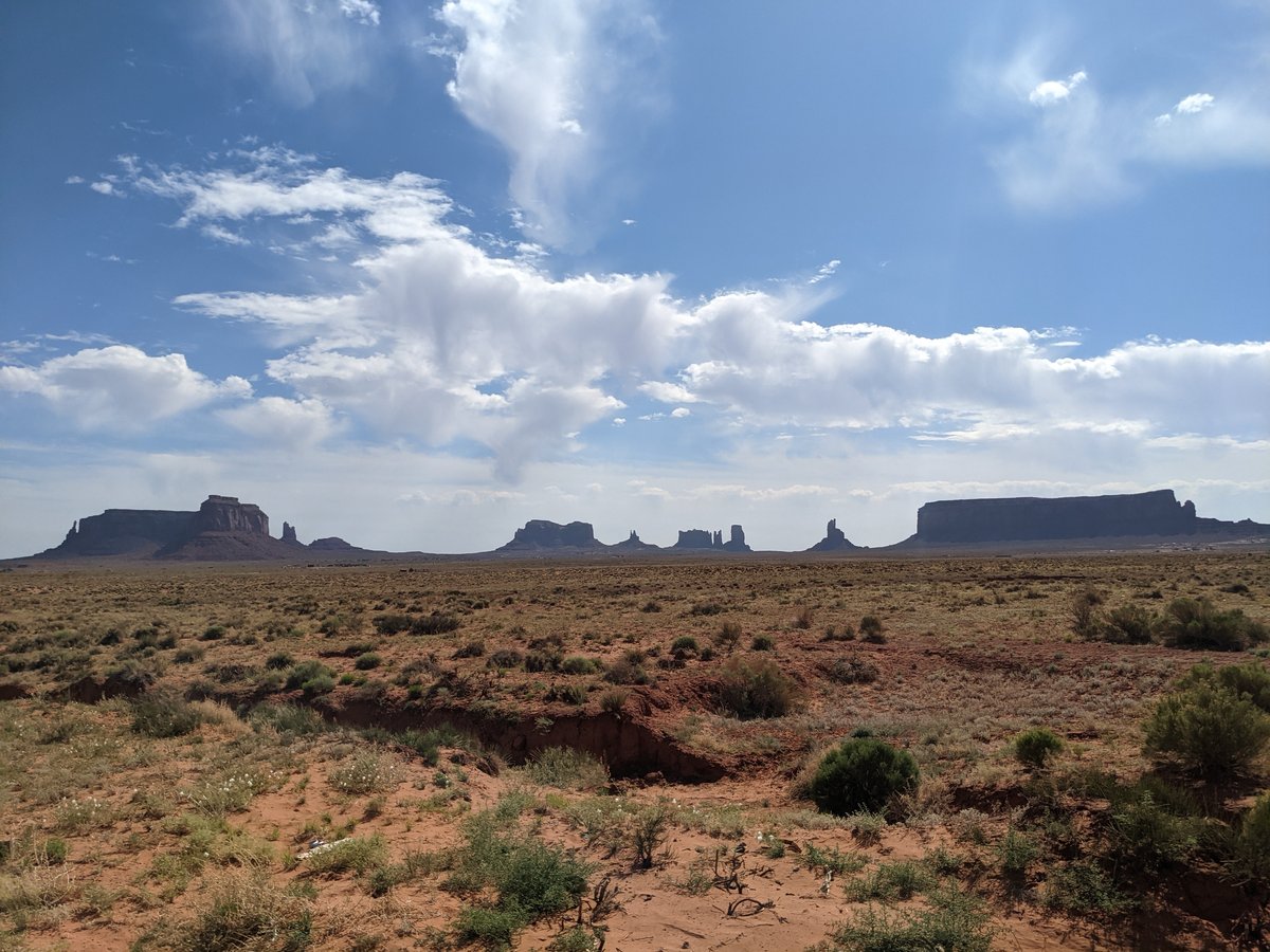 Monument Valley from Halchita, Utah photo 3