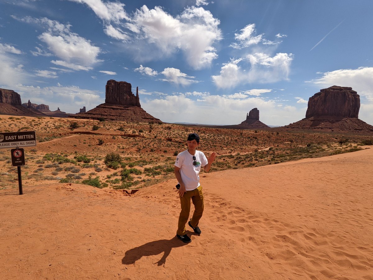 Monument Valley, Arizona — The Iconic Desert View photo 3