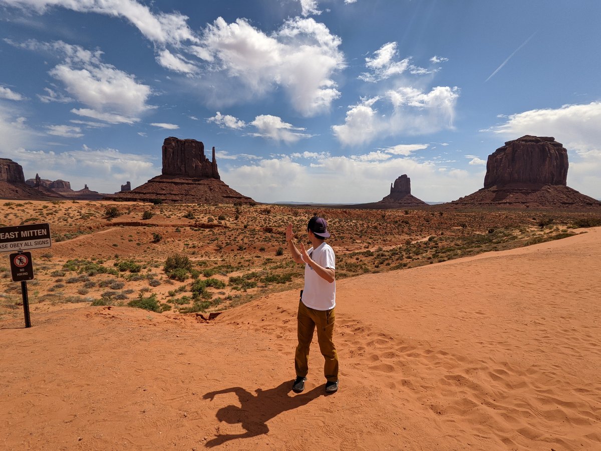 Monument Valley, Arizona — The Iconic Desert View photo 5