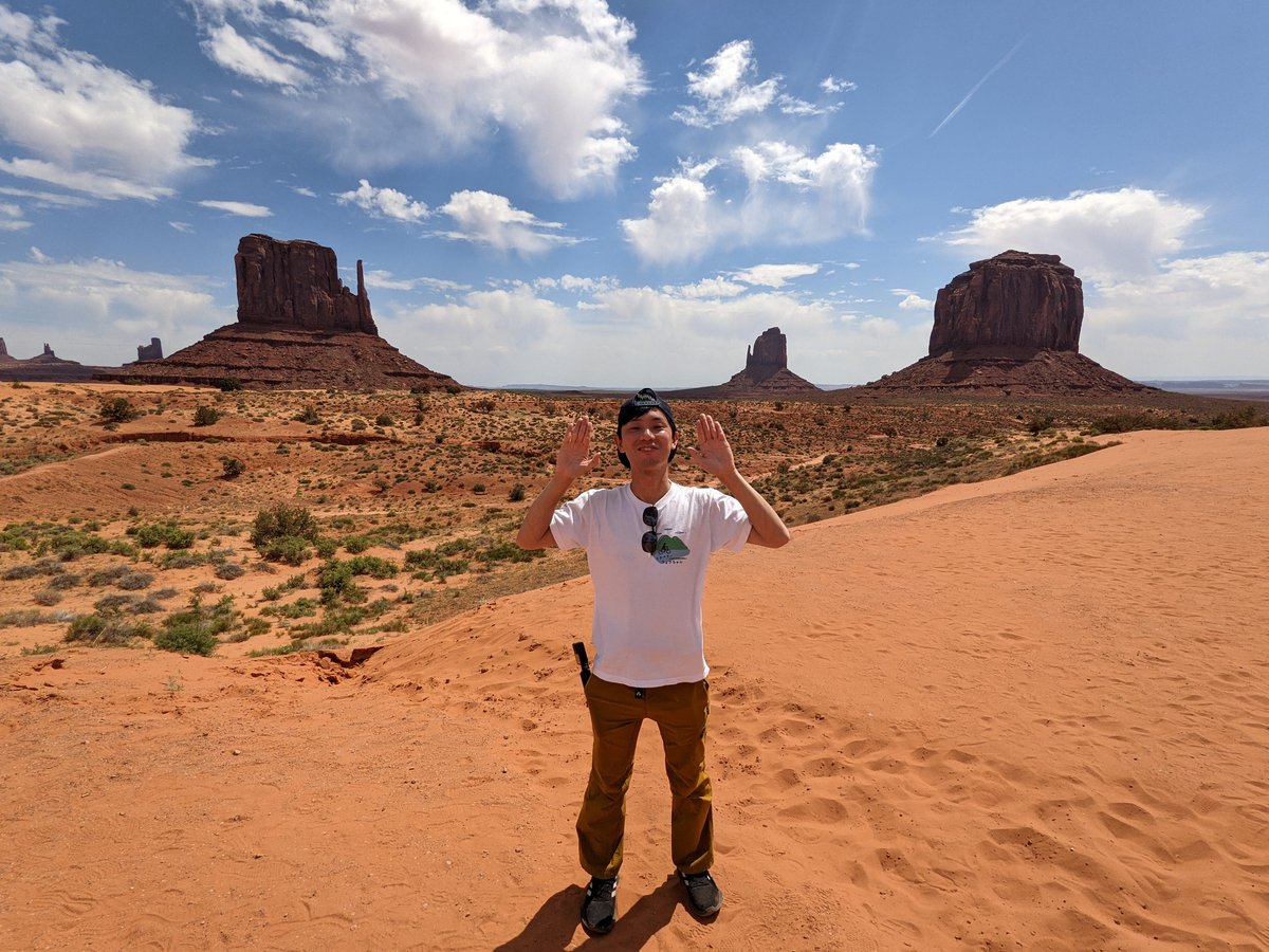 Monument Valley, Arizona — The Iconic Desert View photo 7