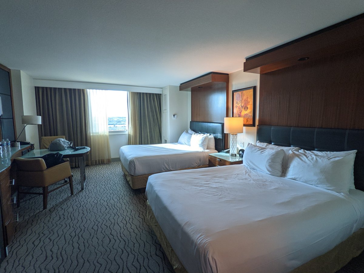 Paradise, Nevada Hotel Room with Strip View