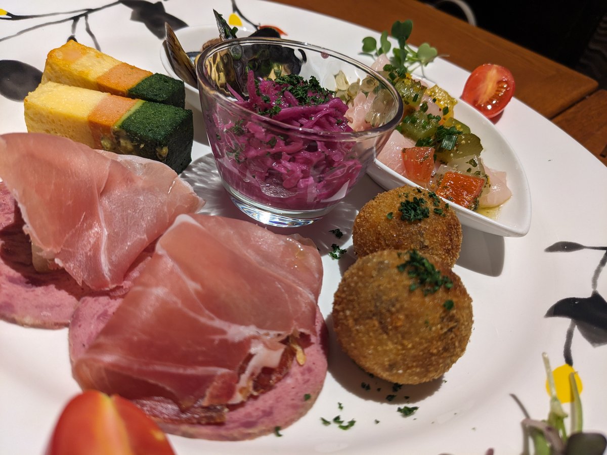 Izakaya Feast in Kami-Meguro, Tokyo