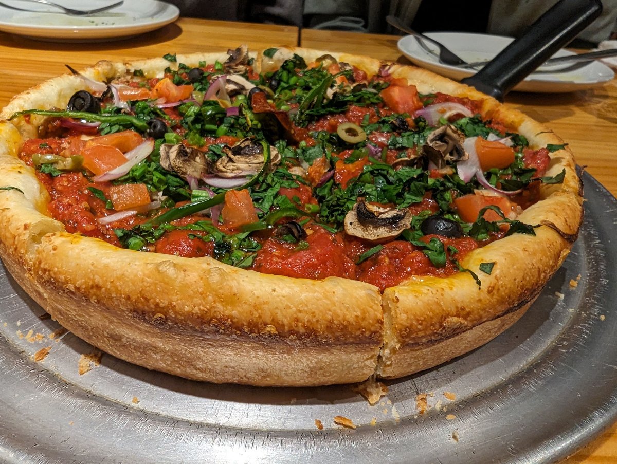 Deep-Dish Pizza in Kajicho, Chiyoda