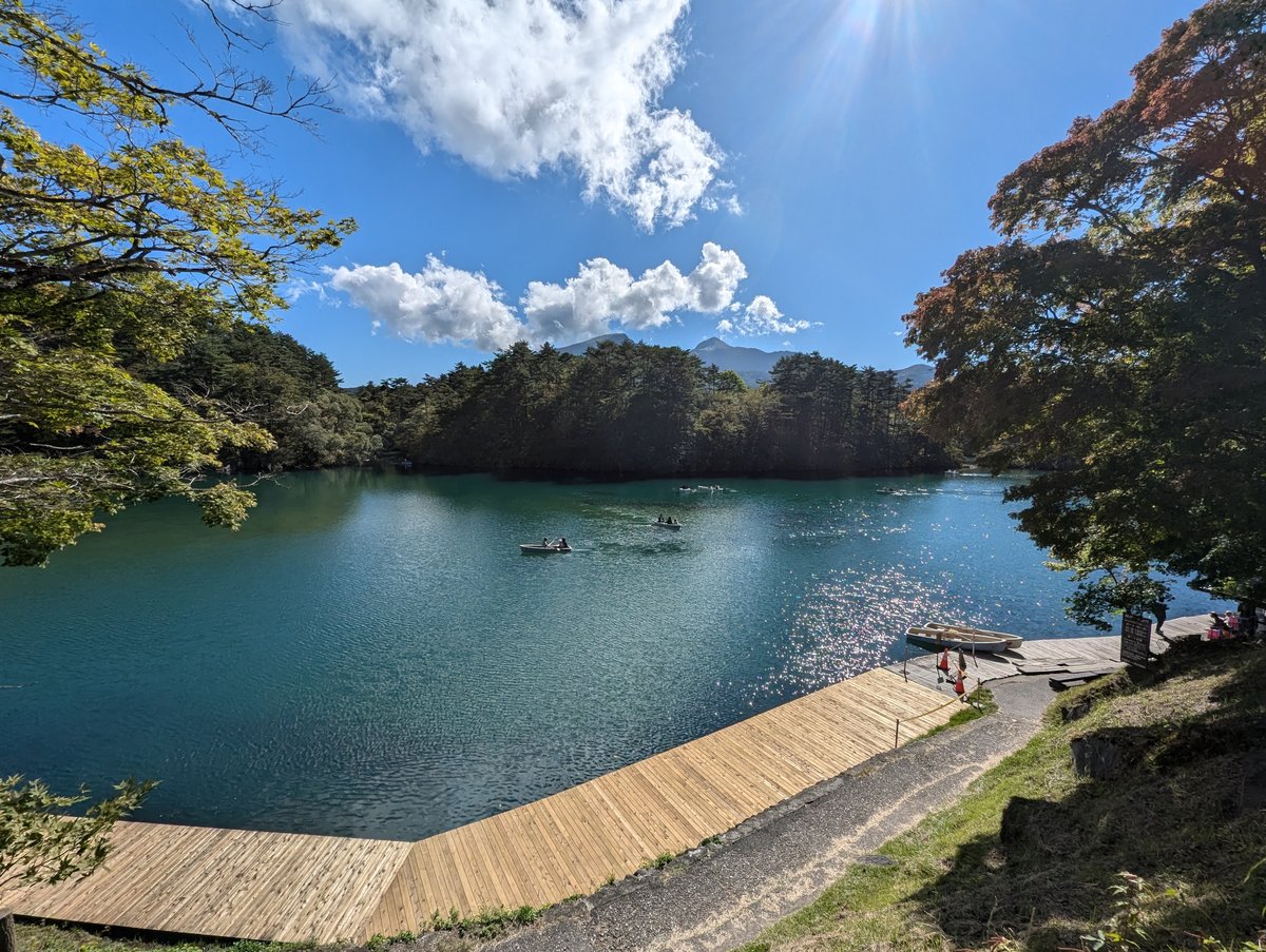 Kitashiobara Lake Walk with Mt. Bandai in View, Fukushima
