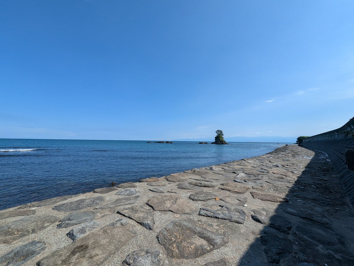 Train Tracks Meet the Sea, Toyama photo 7