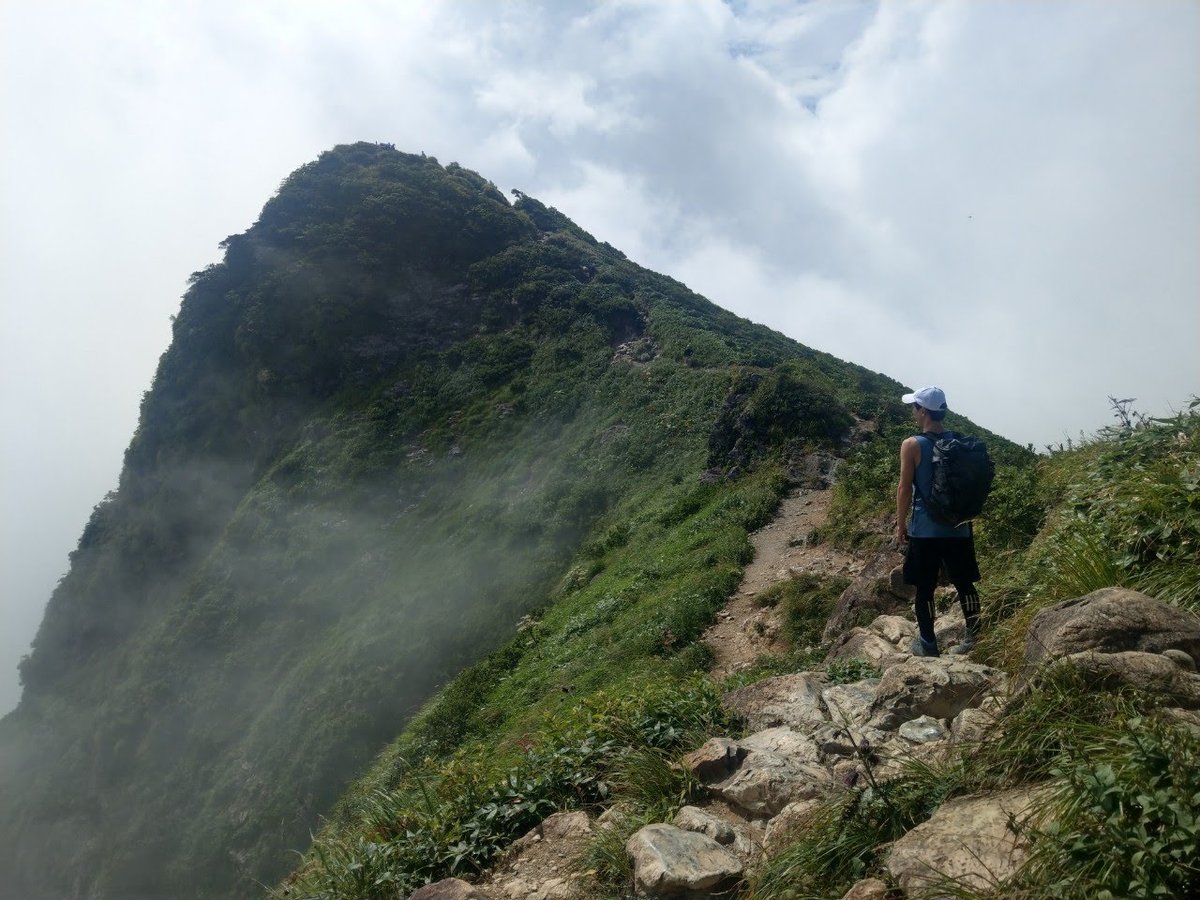 Mt. Tanigawa Ridge Trail, Gunma — Misty Alpine Drama